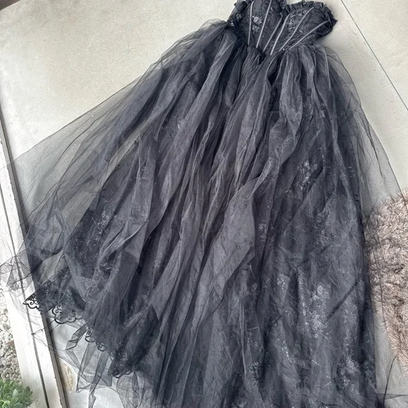 Lana Embroidered Tulle Ball Gown - Black - Picture 9 of 9